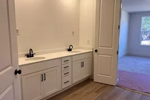 51 Thomaston St, Newnan, GA 30263 - Photo 7