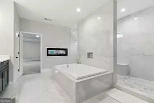 4421 Meadowwood Dr, Loganville, GA 30052 - Photo 13