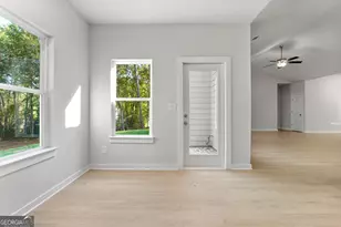 267 Lagrange St, Grantville, GA 30220 - Photo 15