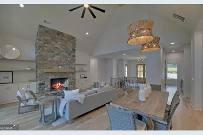 672 Tugaloo Heights Circle, Lavonia, GA 30553 - Photo 11