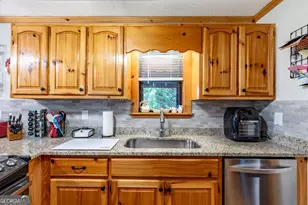 1133 Garrett Cir, Blairsville, GA 30512 - Photo 13