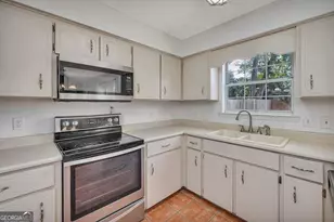 210 Glen Mdws Cir, Brunswick, GA 31523 - Photo 9