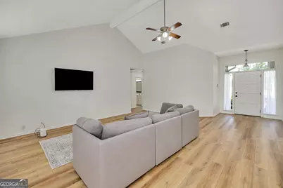 210 Glen Meadows Circle, Brunswick, GA 31523 - Photo 7