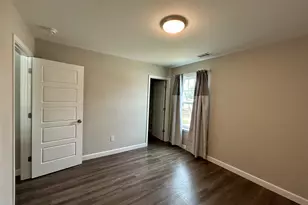 410 A N Caswell St, Glennville, GA 30427 - Photo 17