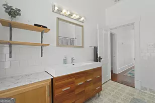 303 W 39th St, Savannah, GA 31401 - Photo 23