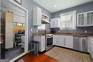 303 W 39th St, Savannah, GA 31401 - Photo 15