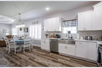 421 Coahulla Creek Drive, Dalton, GA 30721 - Photo 9