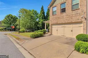 566 Jody Pl, Lilburn, GA 30047 - Photo 5