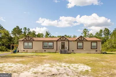 120 Scarlett, Waycross, GA 31503 - Photo 1