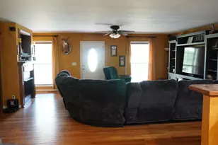 1881 Beeks Rd, Williamson, GA 30292 - Photo 13