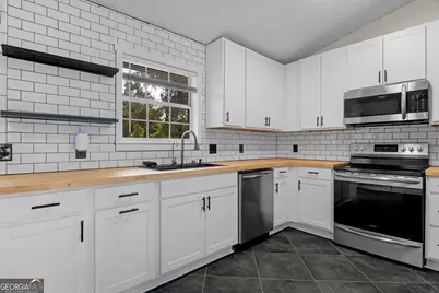 1052 Phantom Terrace, Hinesville, GA 31313 - Photo 11