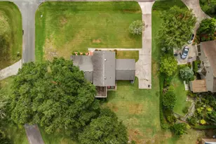 138 Thornhill Dr, Brunswick, GA 31525 - Photo 5