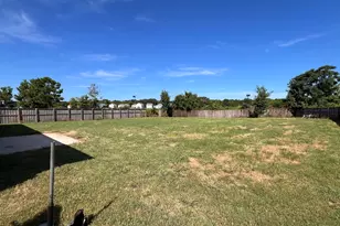 106 Christopher Dr, Byron, GA 31008 - Photo 3