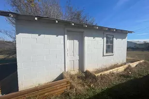 104 Powers Rd, Lavonia, GA 30553 - Photo 9