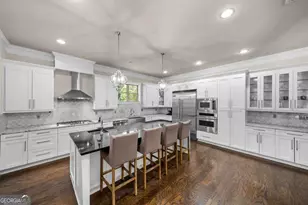 2601 Stoland Dr NE, Brookhaven, GA 30319 - Photo 9