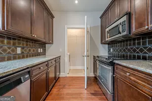 901 Abernathy Rd NE, Atlanta, GA 30328 - Photo 17