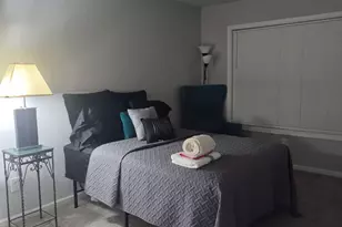 460 Village Creek Dr, Atlanta, GA 30354 - Photo 5