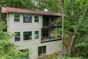 128 Manor Dr, Hayesville, NC 28904 - Photo 3