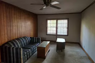 315 Forest St, Louisville, GA 30434 - Photo 9