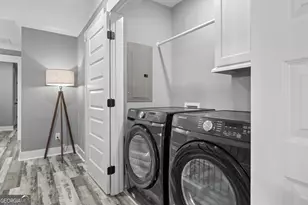 653 Seiler Ave, Savannah, GA 31401 - Photo 29