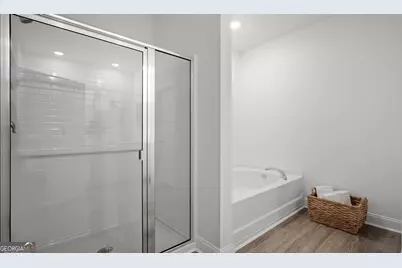 1046 Lakes Boulevard, Brunswick, GA 31525 - Photo 17