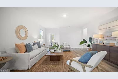 1046 Lakes Boulevard, Brunswick, GA 31525 - Photo 11