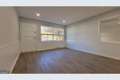 601 Melrose Drive, Forest Park, GA 30297 - Photo 7