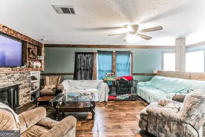 131 Mill Creek Lane, Jesup, GA 31545 - Photo 11