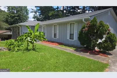 907 Strawberry Court, Ellenwood, GA 30294 - Photo 3