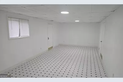 907 Strawberry Court, Ellenwood, GA 30294 - Photo 31