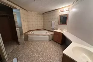 782 E Deerfield Rd, Bloomingdale, GA 31302 - Photo 11