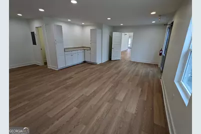 28 S Zetterower Avenue, Statesboro, GA 30458 - Photo 9