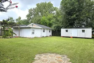 1052 Fairlane Dr, Louisville, GA 30434 - Photo 3