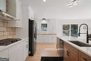 3390 Cedar Island Dr SW, Atlanta, GA 30311 - Photo 5
