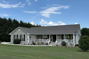 733 Woodland Way, Dewy Rose, GA 30634 - Photo 1