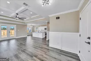 208 Eric Ct, Byron, GA 31008 - Photo 9