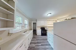 547 W Moring St, Swainsboro, GA 30401 - Photo 9