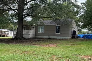 62 Atlanta Ave, Hartwell, GA 30643 - Photo 1