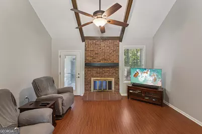 634 Knollwood Circle SE, Conyers, GA 30094 - Photo 7