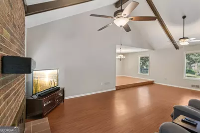 634 Knollwood Circle SE, Conyers, GA 30094 - Photo 9