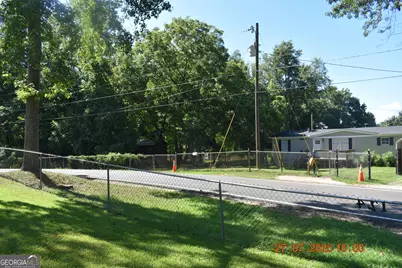 124 Cherokee Drive, Jackson, GA 30233 - Photo 11