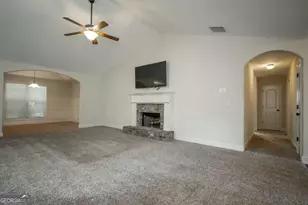 139 Goldshore Wy, Statham, GA 30666 - Photo 3