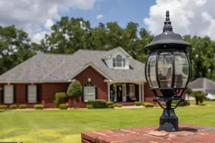 3930 Golfview Dr, Blackshear, GA 31516 - Photo 3