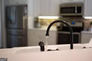 3930 Golfview Dr, Blackshear, GA 31516 - Photo 9