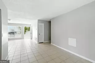 1056 Parkwest Ct, Stone Mountain, GA 30088 - Photo 13