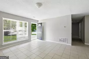 1056 Parkwest Ct, Stone Mountain, GA 30088 - Photo 11