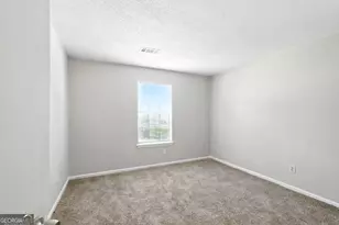 1056 Parkwest Ct, Stone Mountain, GA 30088 - Photo 23