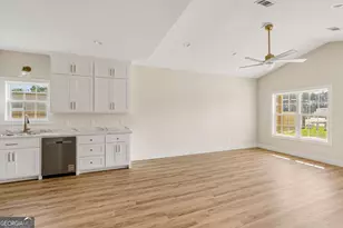 260 Central St, Baxley, GA 31513 - Photo 9