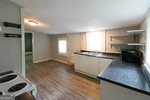 308 Poplar St, Hogansville, GA 30230 - Photo 9