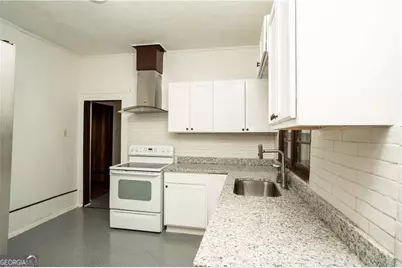 305 Wolfe Street, Dublin, GA 31021 - Photo 7